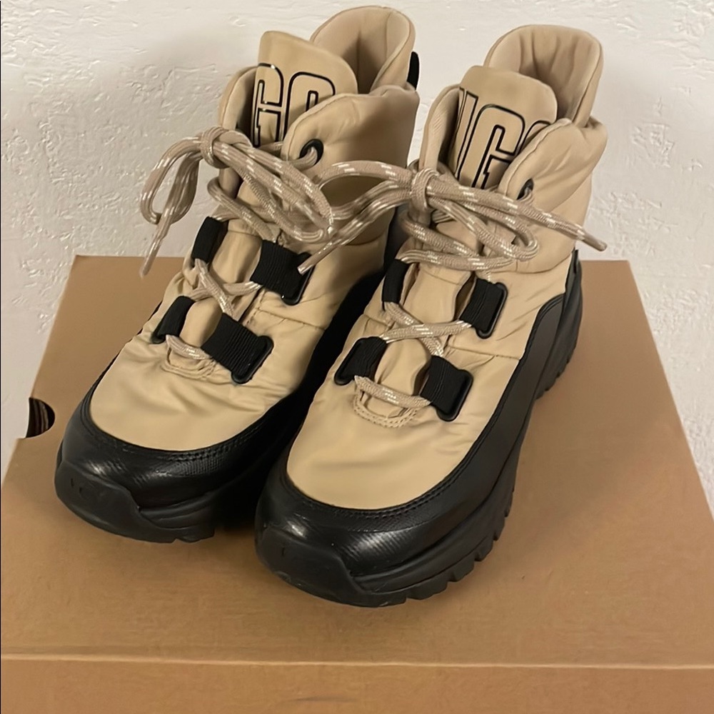 Ugg Yose Puffer Lace Beige and Black High-Top Sneakers